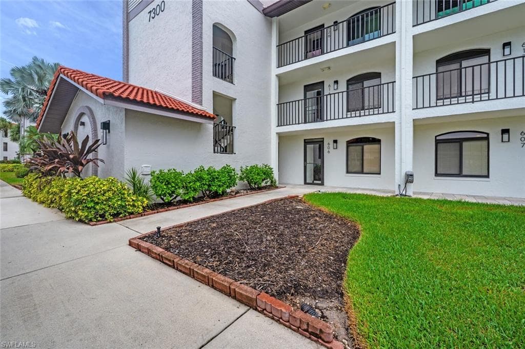 7300 Coventry Ct 606, Naples, FL 34104-4