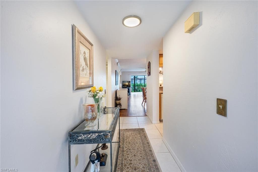 7300 Coventry Ct 606, Naples, FL 34104-5
