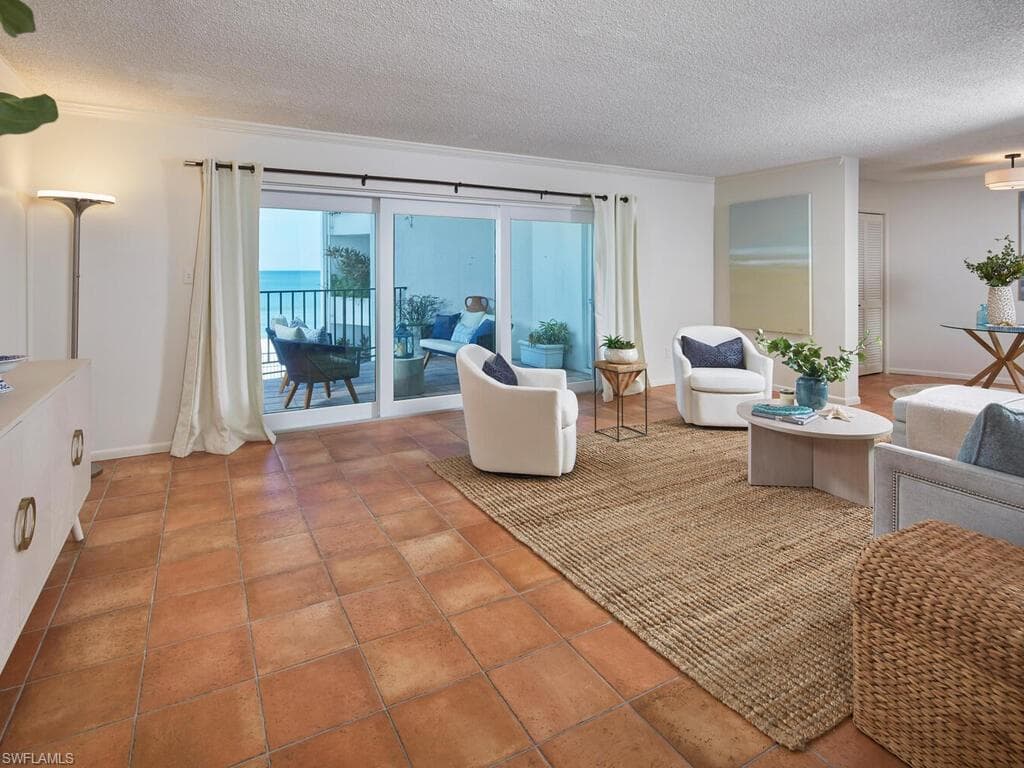 3951 Gulf Shore Blvd N 201, Naples, FL 34103-8