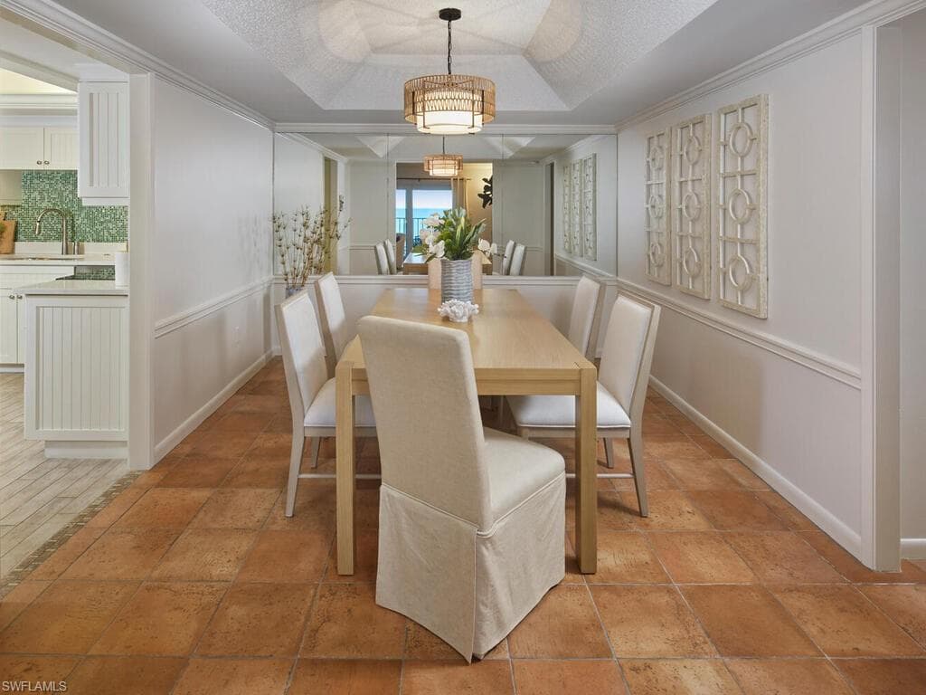 3951 Gulf Shore Blvd N 201, Naples, FL 34103-9