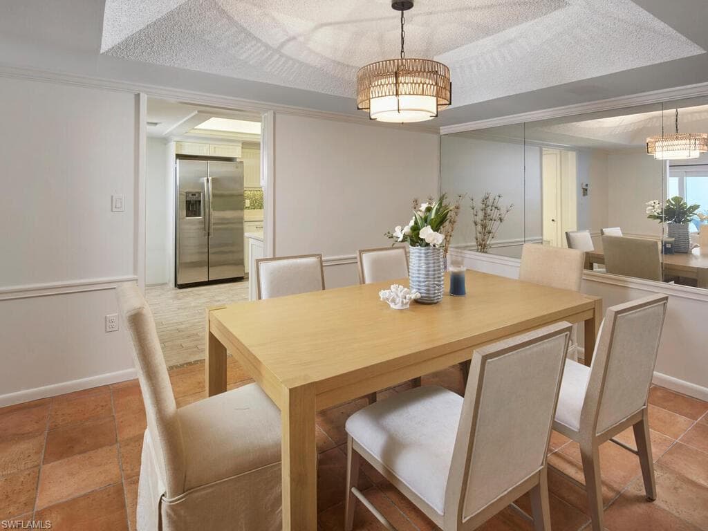 3951 Gulf Shore Blvd N 201, Naples, FL 34103-10