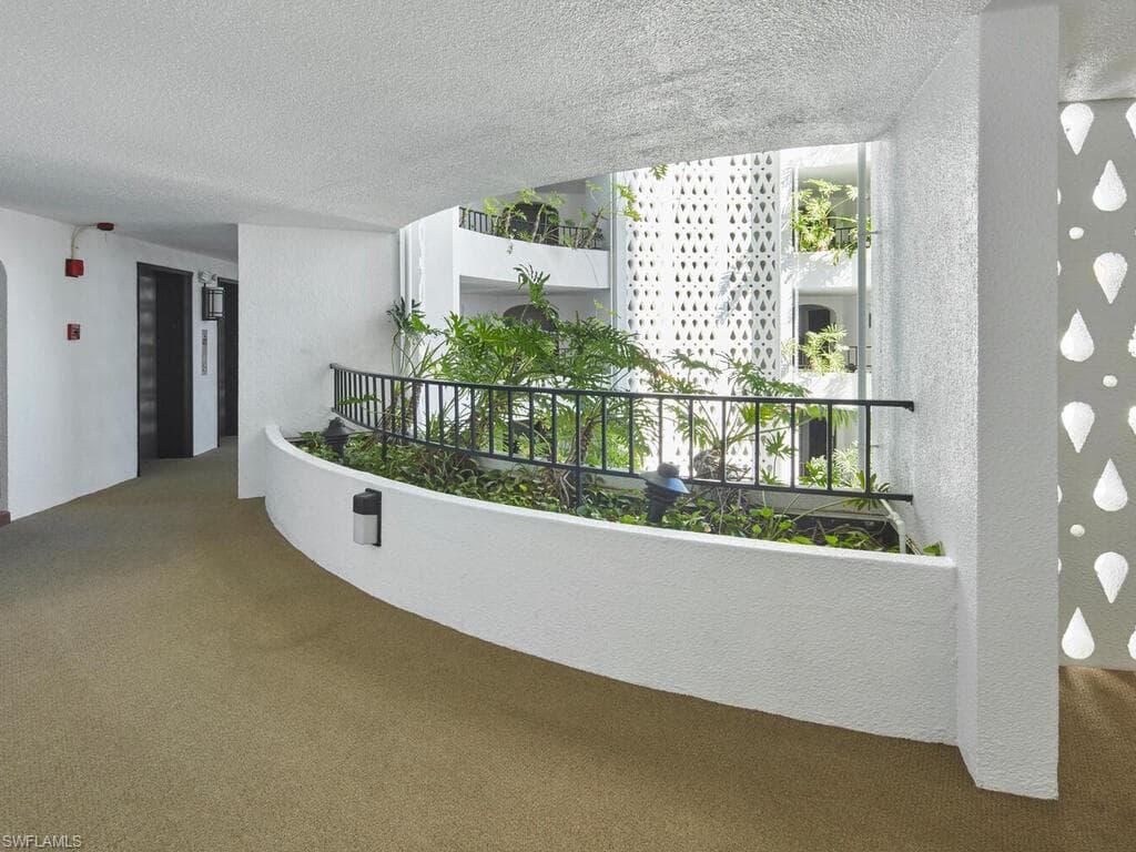 3951 Gulf Shore Blvd N 201, Naples, FL 34103-23