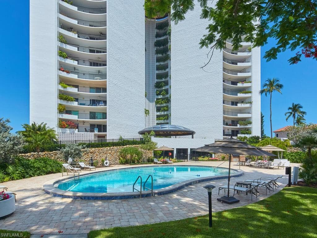 3951 Gulf Shore Blvd N 201, Naples, FL 34103-37