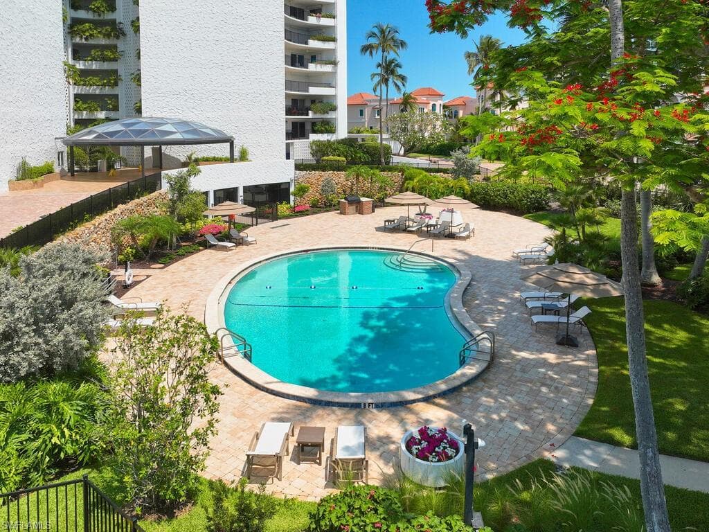 3951 Gulf Shore Blvd N 201, Naples, FL 34103-39