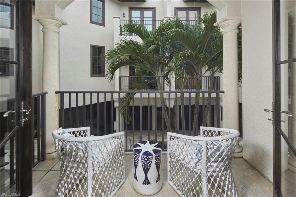 692 10th Ave S A2, Naples, FL 34102-18
