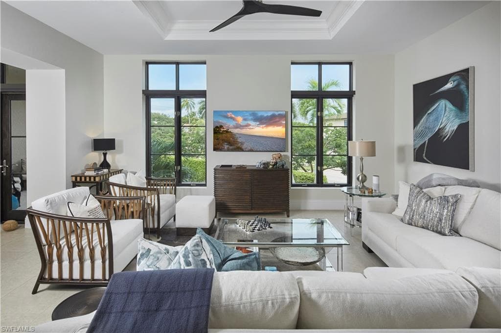 692 10th Ave S A2, Naples, FL 34102-3
