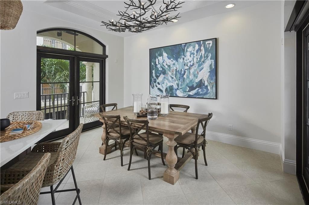 692 10th Ave S A2, Naples, FL 34102-7