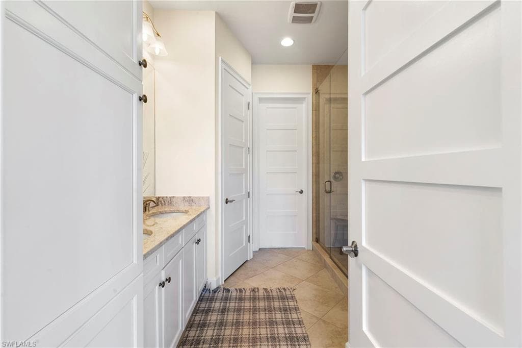 6565 Dominica Dr 201, Naples, FL 34113-47