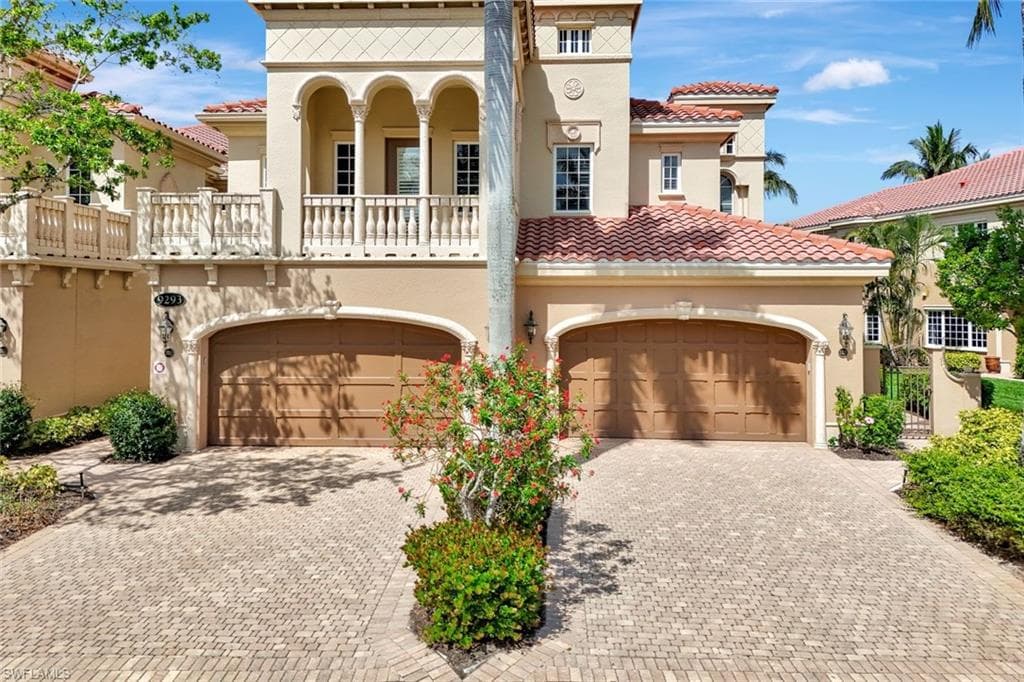 9293 Menaggio Ct 102, Naples, FL 34114-34