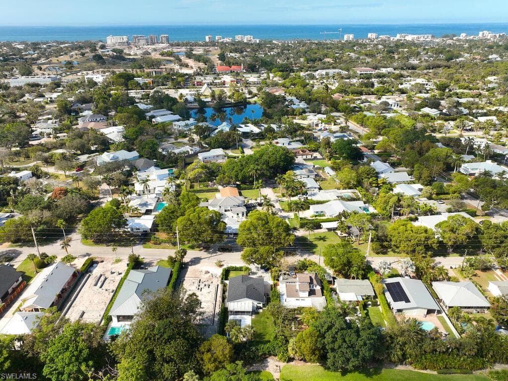 1080 13th St N, Naples, FL 34102-27