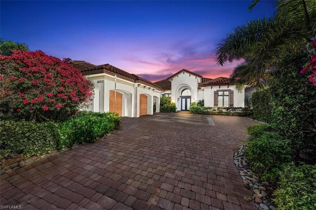 16434 Seneca Way, Naples, FL 34110-28