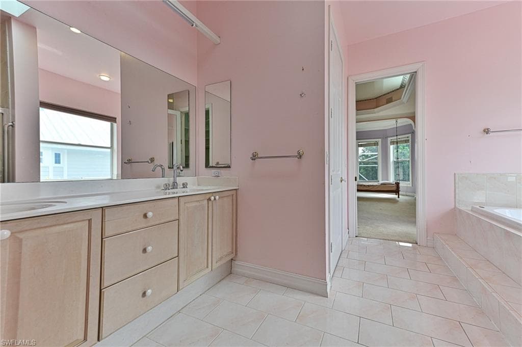 192 Topanga Dr, Bonita Springs, FL 34134-15