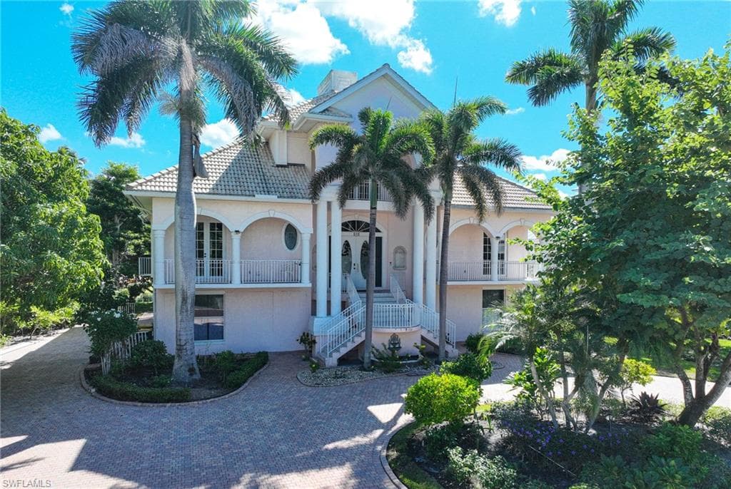 192 Topanga Dr, Bonita Springs, FL 34134-36