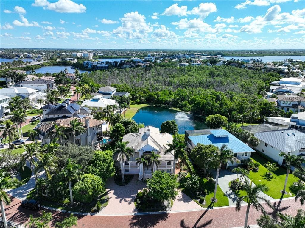 192 Topanga Dr, Bonita Springs, FL 34134-3