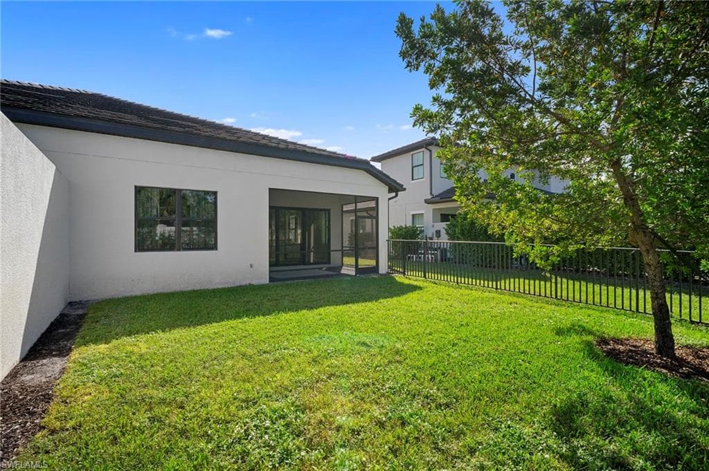 14720 Kingfisher Loop, Naples, FL 34120-39