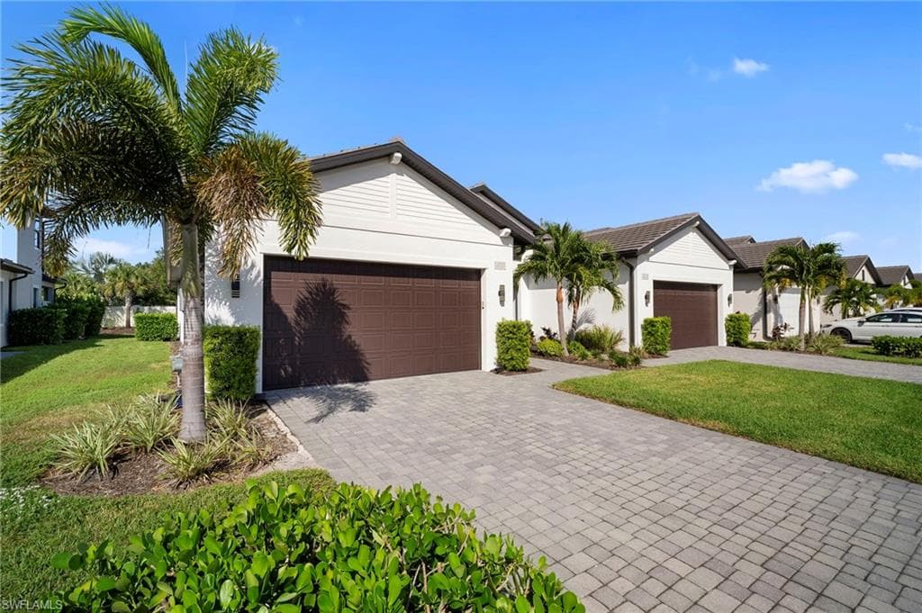 14720 Kingfisher Loop, Naples, FL 34120-4