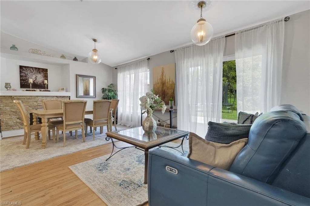 3341 2nd Ave SE, Naples, FL 34117-9