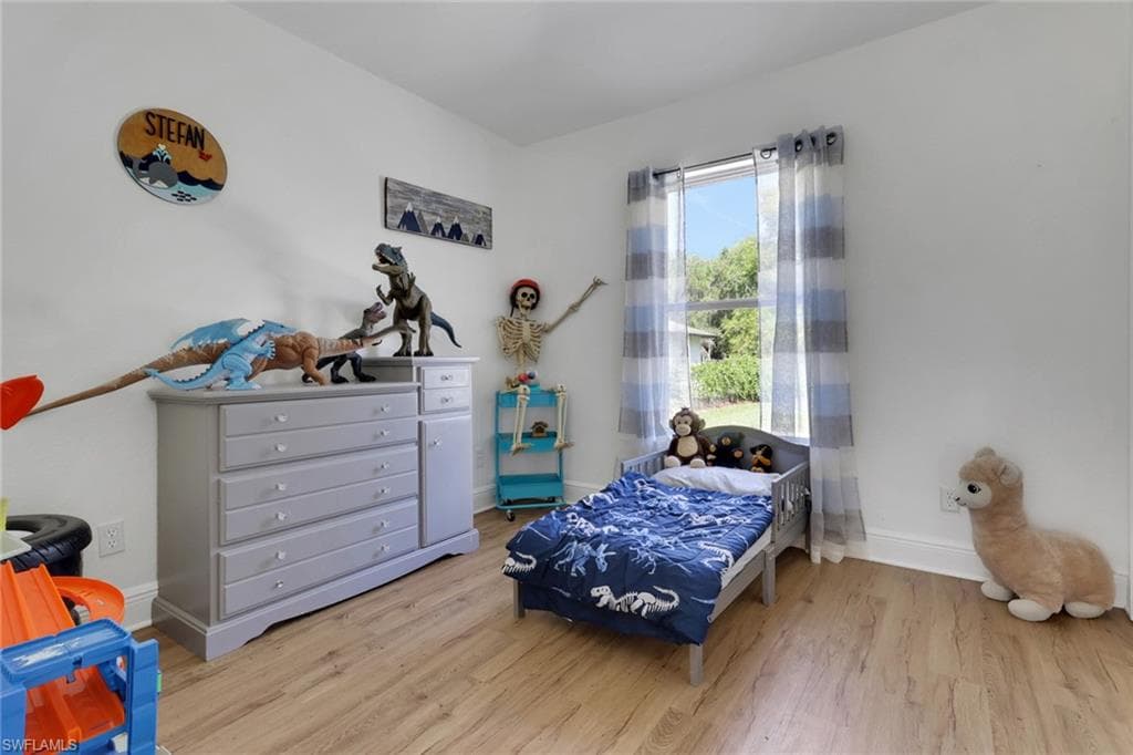 3341 2nd Ave SE, Naples, FL 34117-21