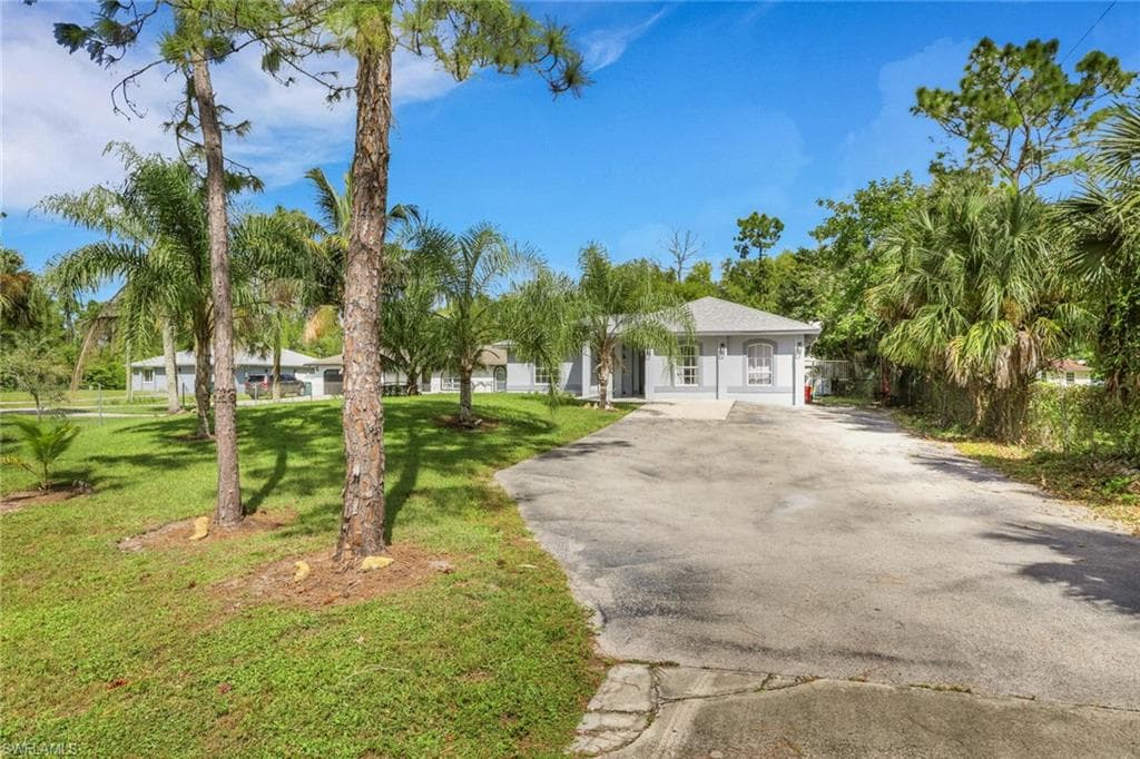 3341 2nd Ave SE, Naples, FL 34117-3