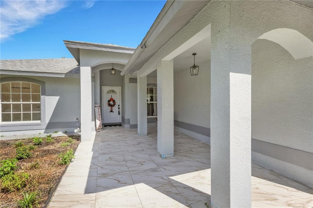 3341 2nd Ave SE, Naples, FL 34117-4