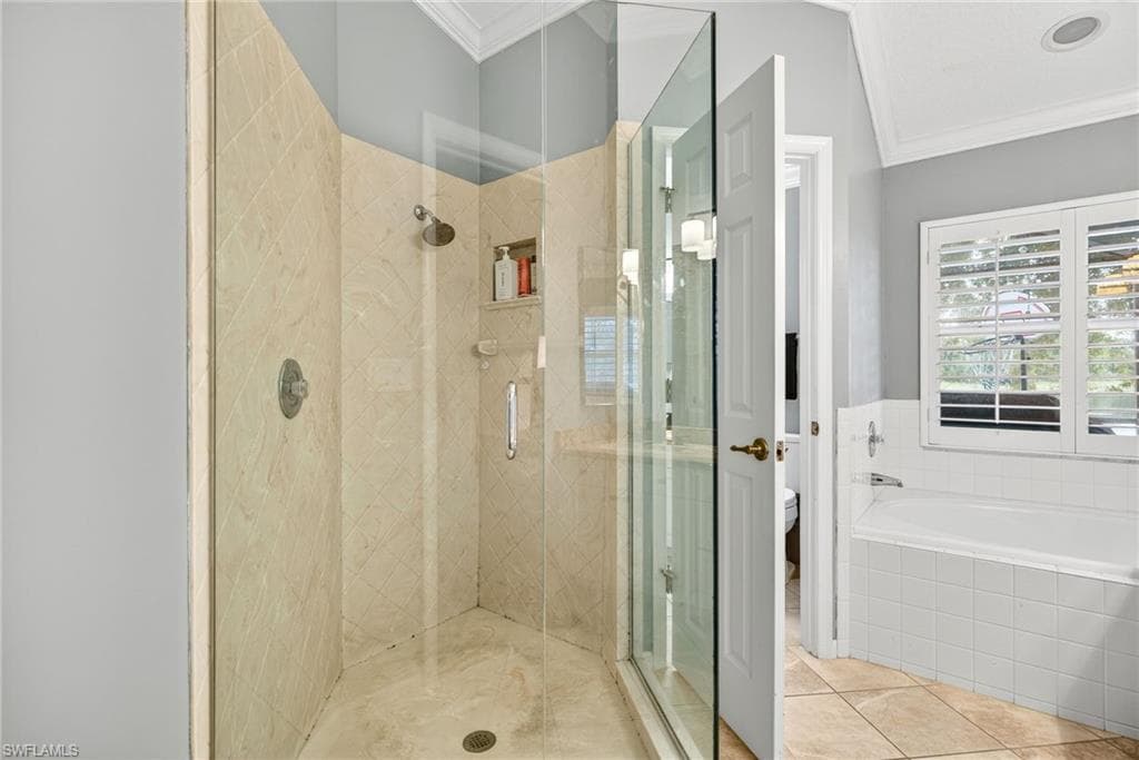 7867 Gardner Dr, Naples, FL 34109-19