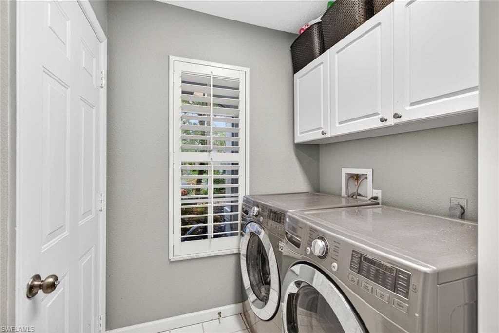 7867 Gardner Dr, Naples, FL 34109-24