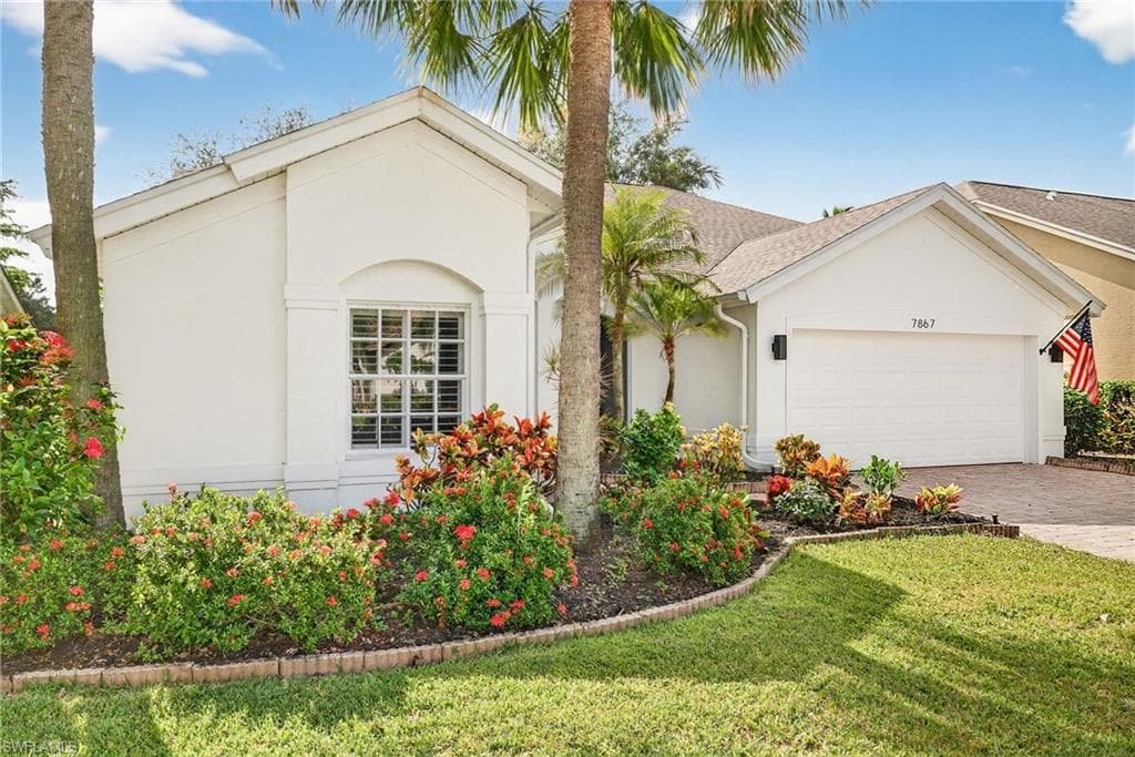 7867 Gardner Dr, Naples, FL 34109-2
