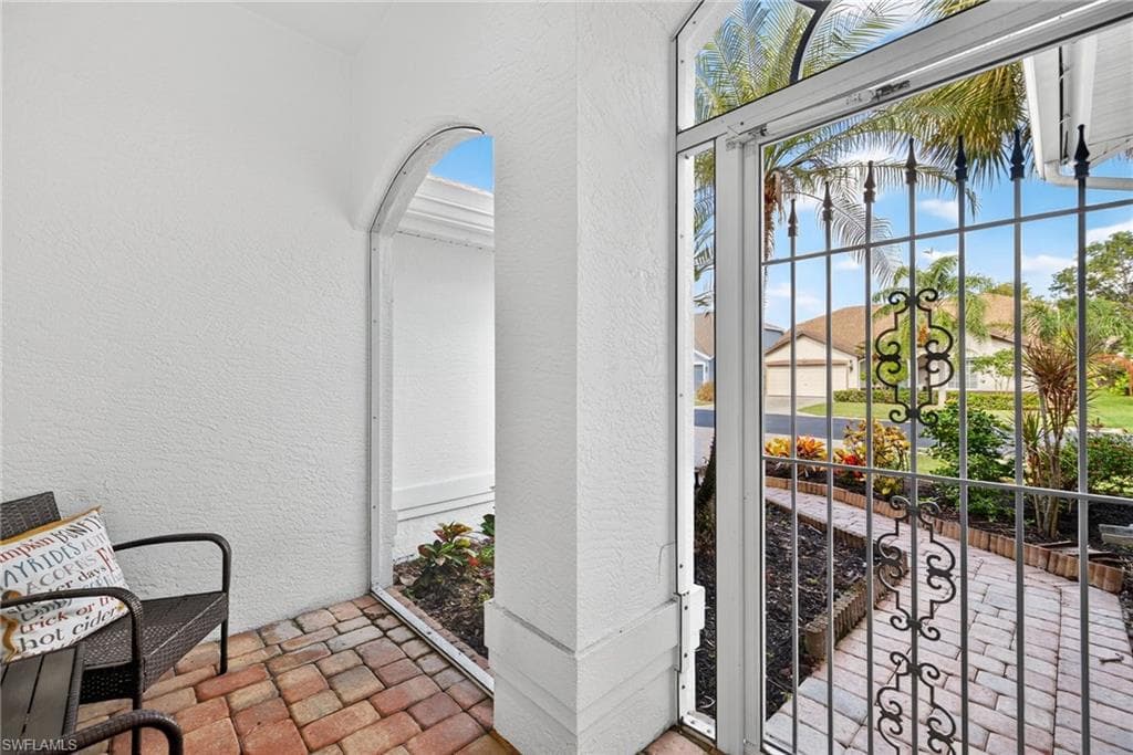 7867 Gardner Dr, Naples, FL 34109-3