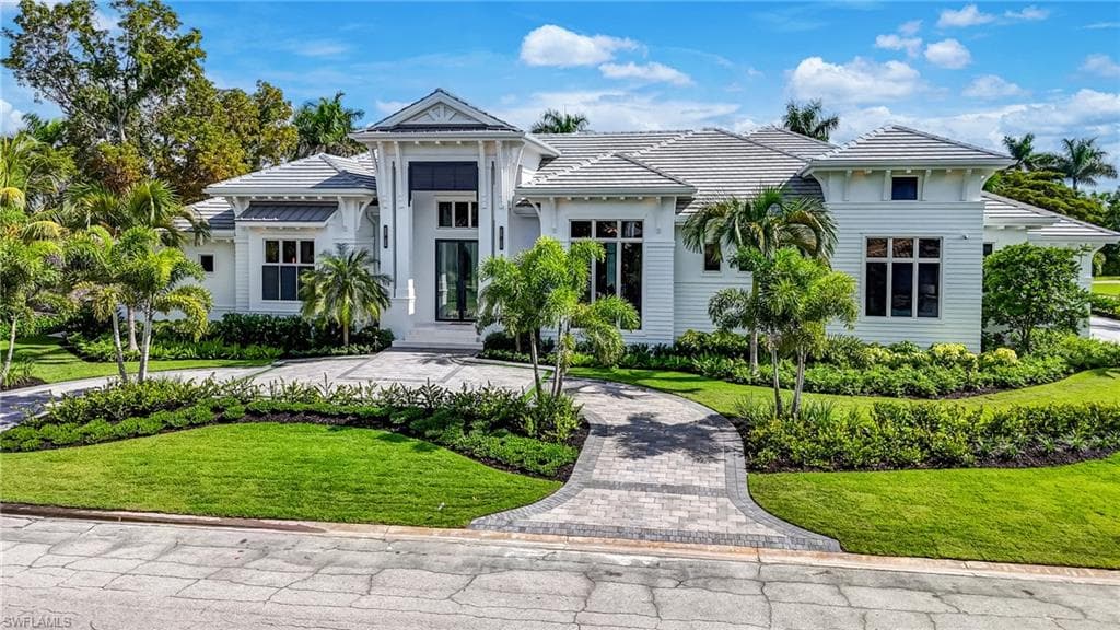710 Willowhead Dr, Naples, FL 34103-1