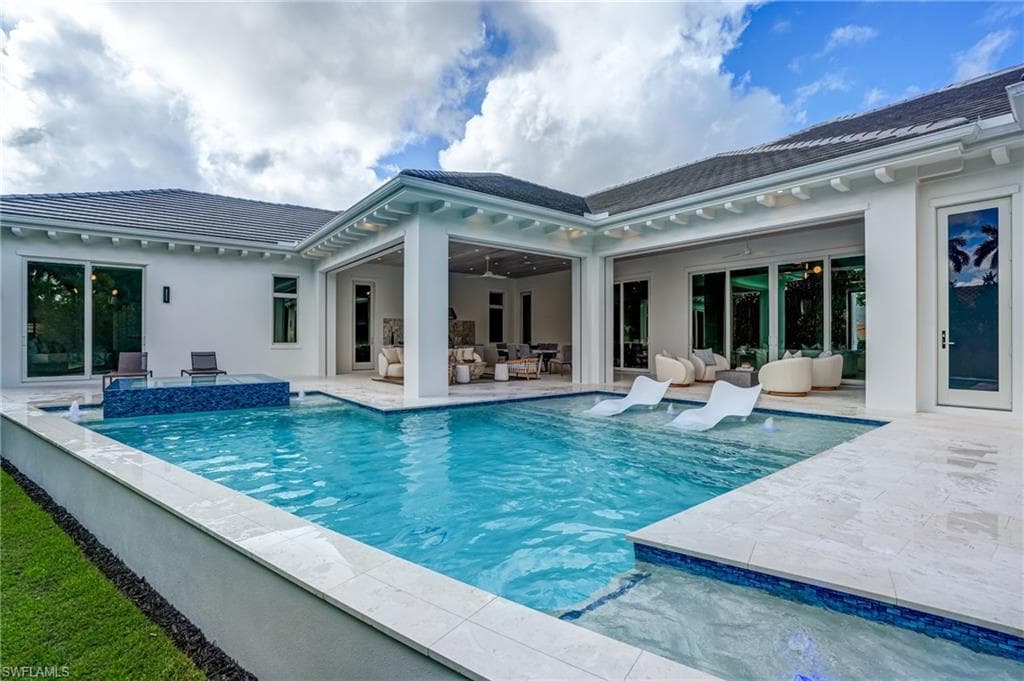 710 Willowhead Dr, Naples, FL 34103-47