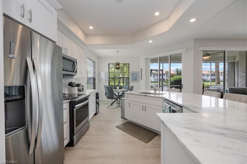 2220 Arielle Dr 2009, Naples, FL 34109-9