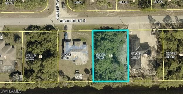 1032 Alcalde St E, Lehigh Acres, FL 33974-1
