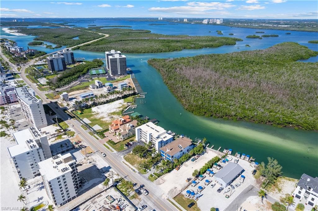 26371 Hickory Blvd 304, Bonita Springs, FL 34134-24