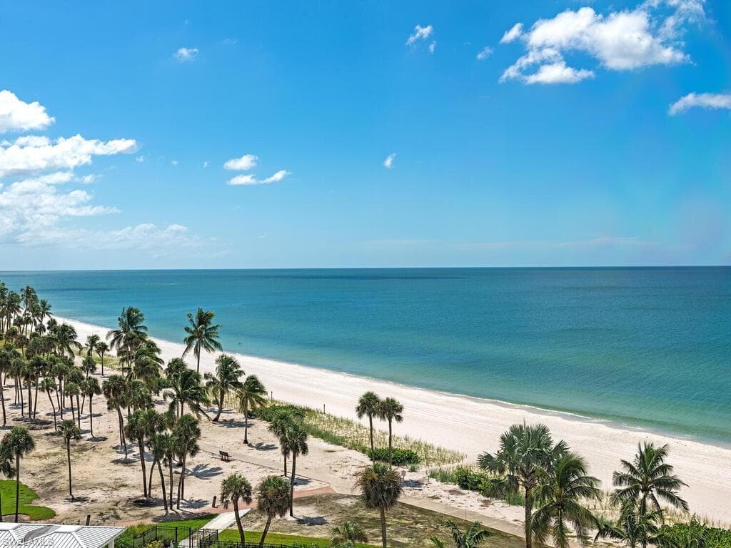 4051 Gulf Shore Blvd N 805, Naples, FL 34103-12