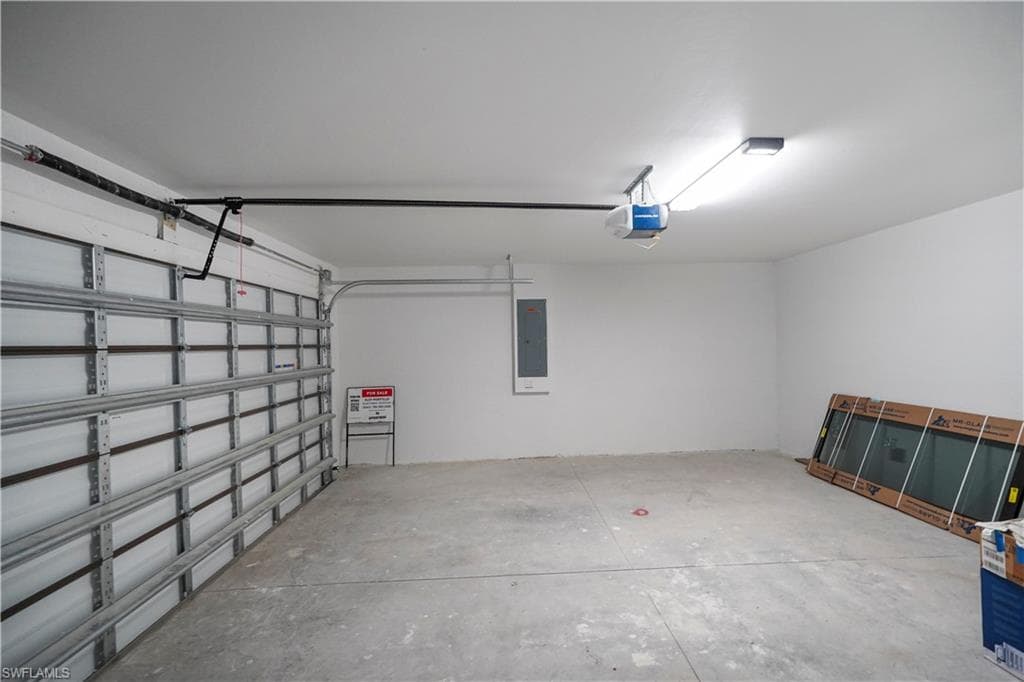 2815 45th St W, Lehigh Acres, FL 33971-36