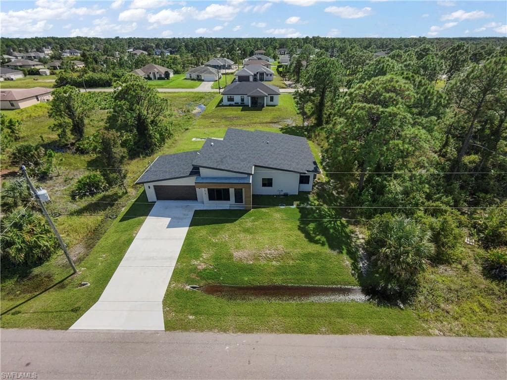 2815 45th St W, Lehigh Acres, FL 33971-38