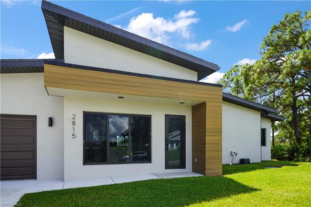2815 45th St W, Lehigh Acres, FL 33971-3
