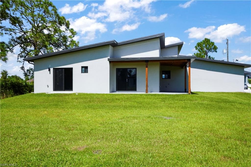 2815 45th St W, Lehigh Acres, FL 33971-6