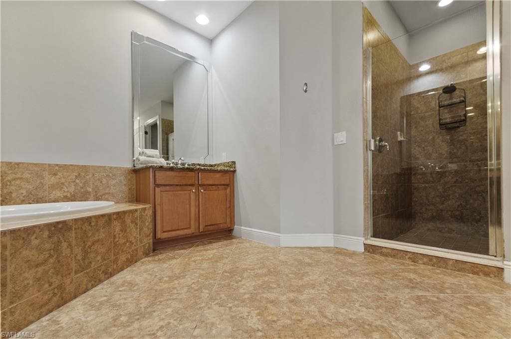 28468 Altessa Way 101, Bonita Springs, FL 34135-17