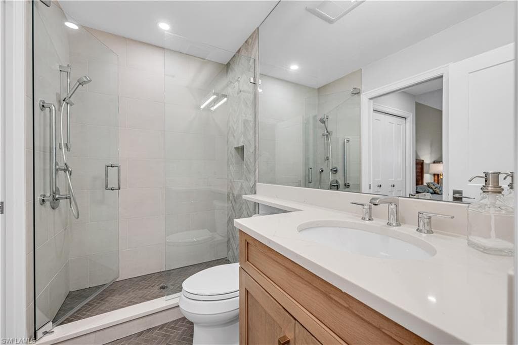 6865 San Marino Dr 302a, Naples, FL 34108-12