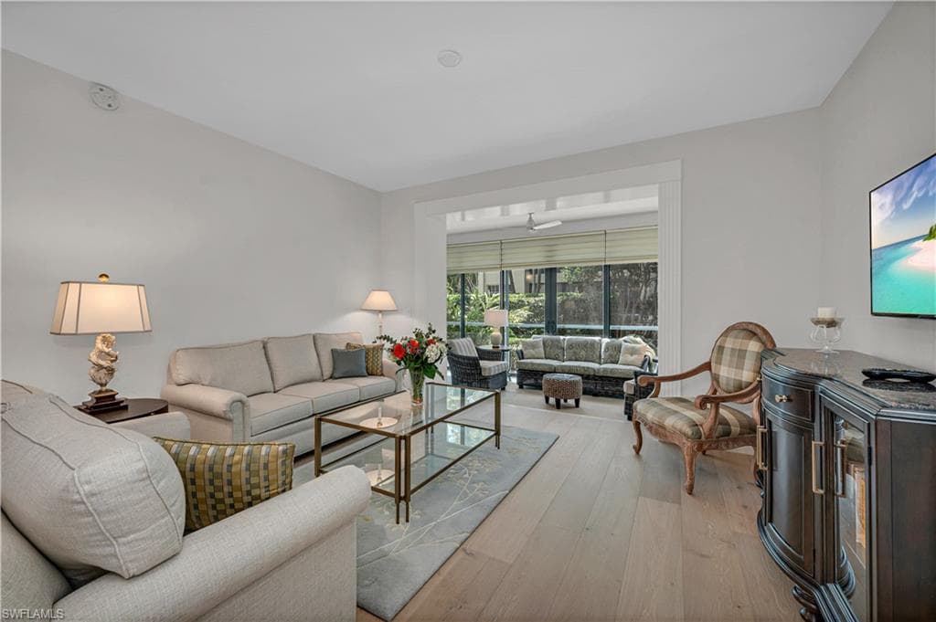 6865 San Marino Dr 302a, Naples, FL 34108-2