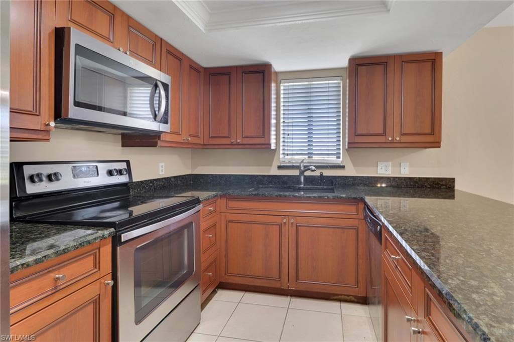 1350 Green Valley Cir 1503, Naples, FL 34104-11