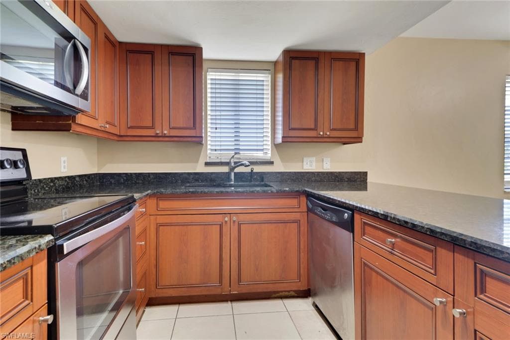 1350 Green Valley Cir 1503, Naples, FL 34104-13