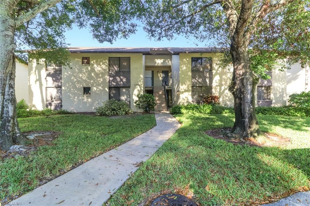 1350 Green Valley Cir 1503, Naples, FL 34104-1
