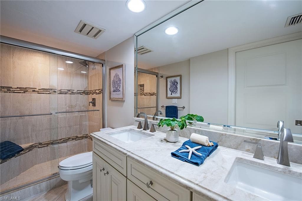 9715 Gulf Shore Dr 301, Naples, FL 34108-7