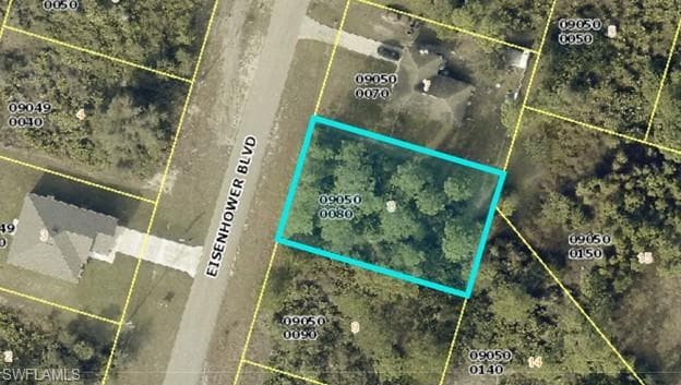 607 Eisenhower Blvd, Lehigh Acres, FL 33974-1