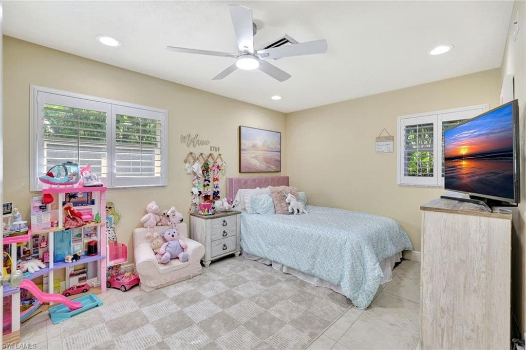 1293 Jamaica Rd, Marco Island, FL 34145-14