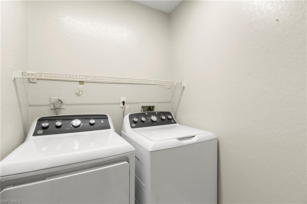 241 8th St SE, Naples, FL 34117-11