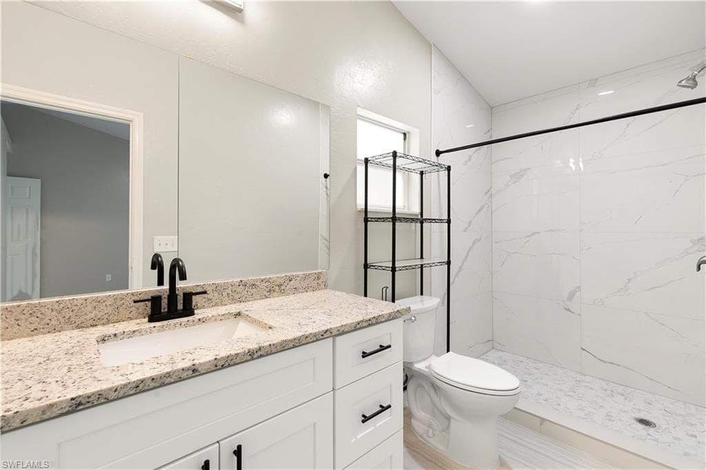 241 8th St SE, Naples, FL 34117-20