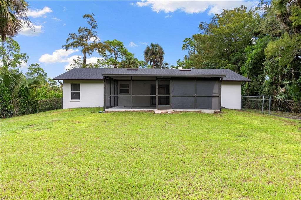 241 8th St SE, Naples, FL 34117-31